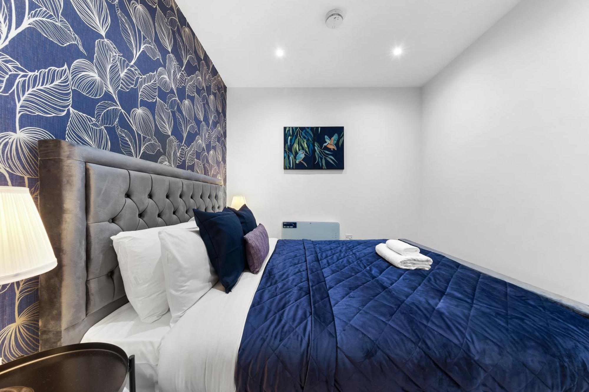 Modern One Bedroom Flat - Sleeps 5 -near Heathrow - Ub3 * Londra