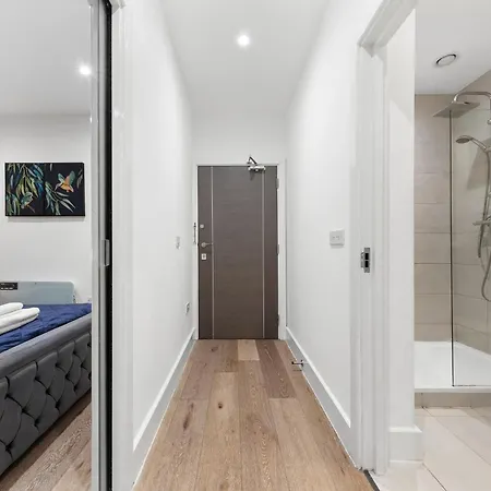 Modern One Bedroom Flat - Sleeps 5 -Near Heathrow - London Ub3 Exterior photo