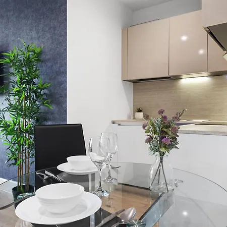 Modern One Bedroom Flat - Sleeps 5 -Near Heathrow - London Ub3 Exterior photo